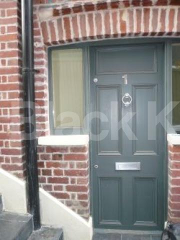 			BEAUTIFUL ROAD!!!, 4 Bedroom, 1 bath, 1 reception Flat			 Avenue Road, CROUCH END/HIGHGATE N6